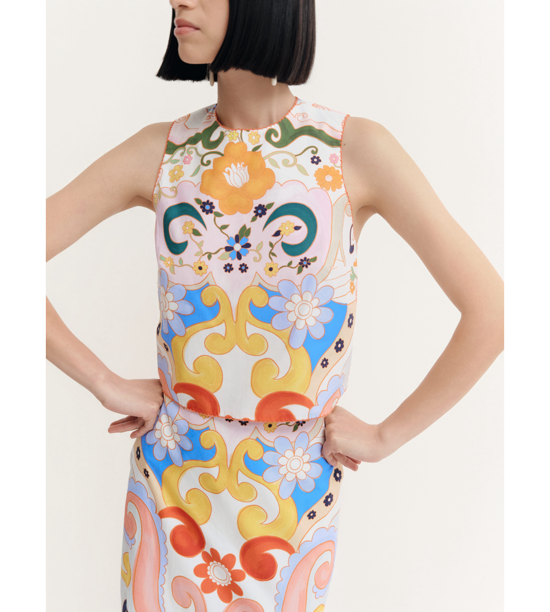 de loreta pasca sleeveless floral printed blouse crewneck