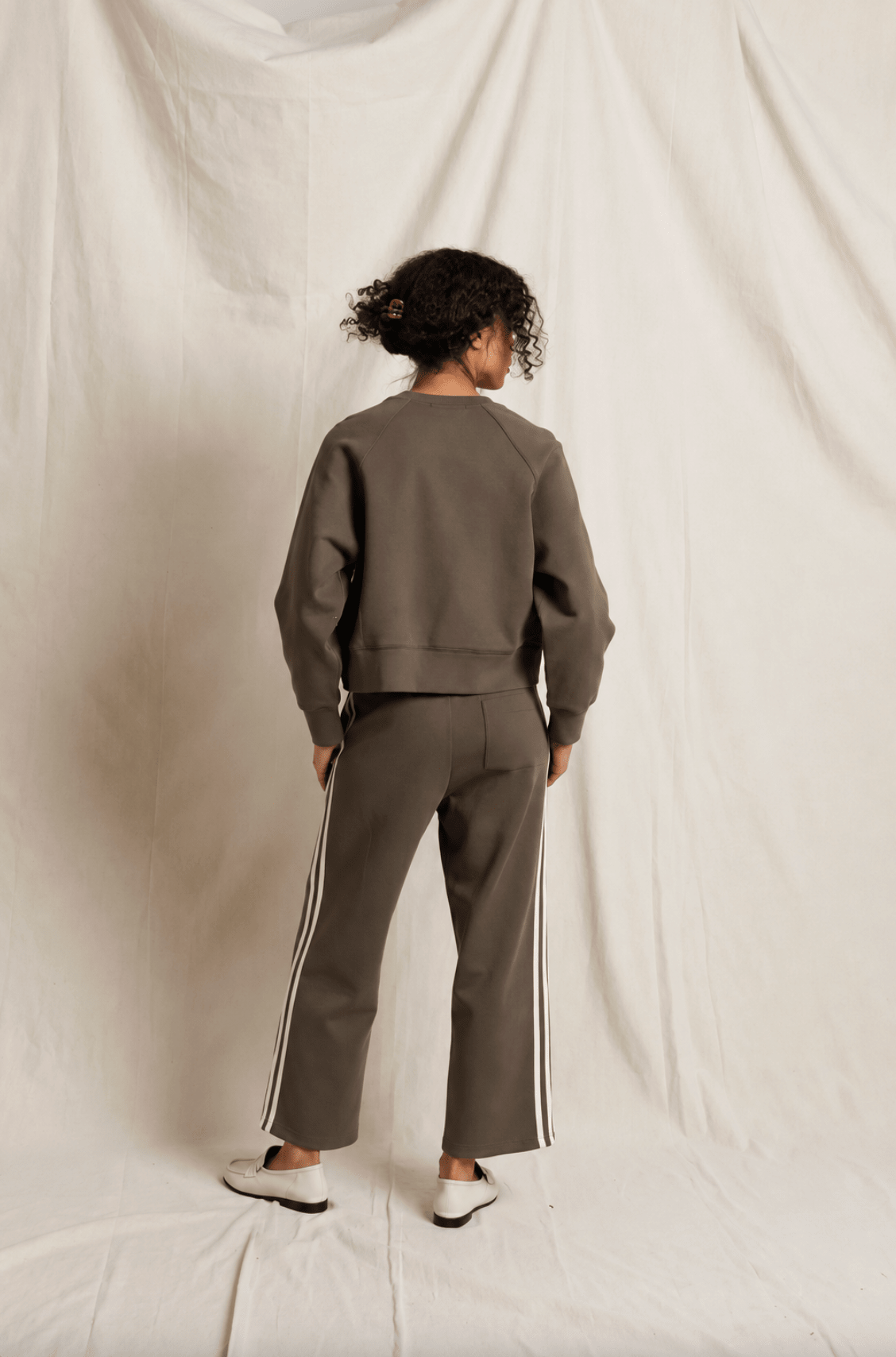 Nell Sweatshirt - Em's BoutiquePerfect White Tee